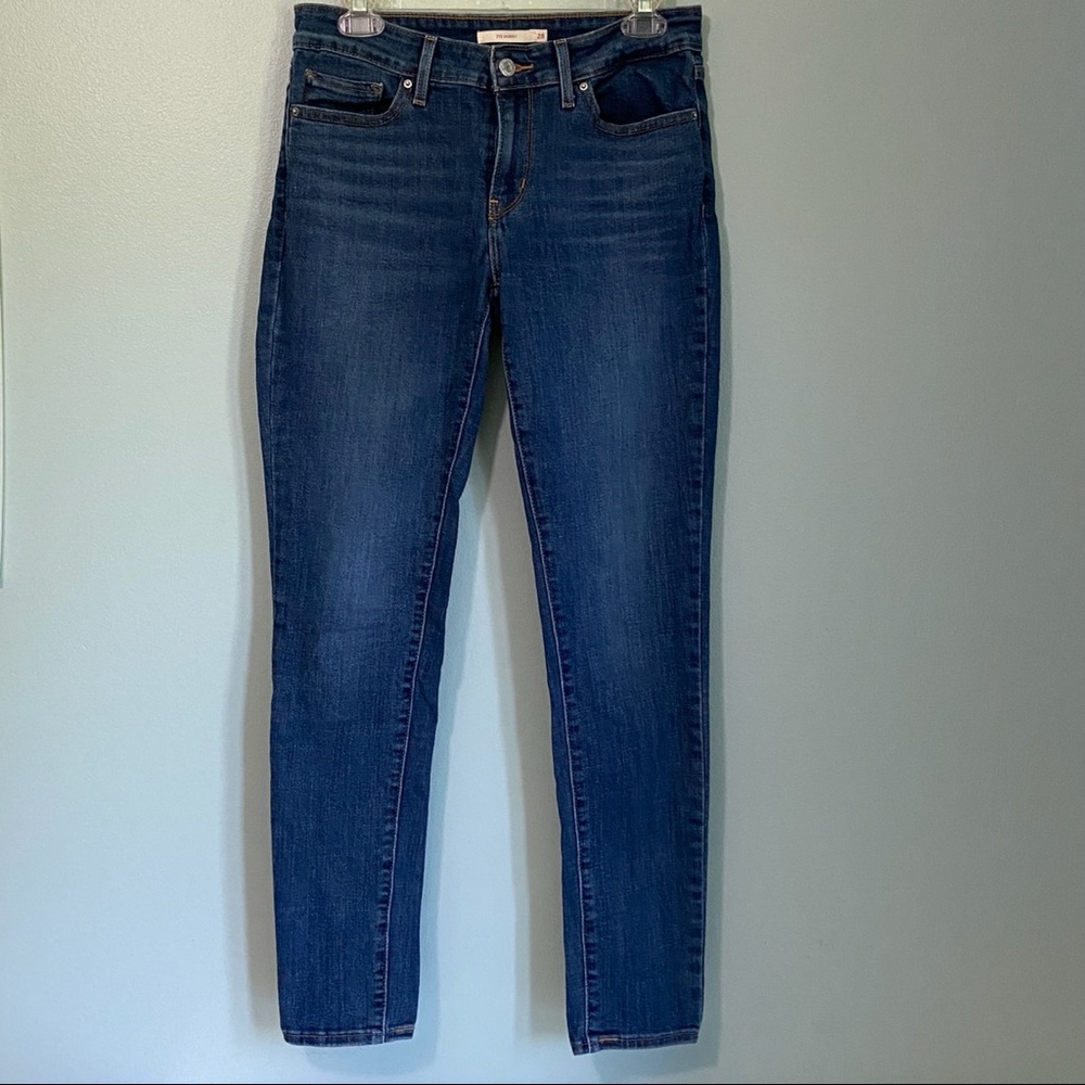 Levi’s 711 skinny jeans